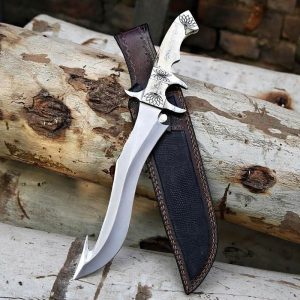Premium Custom Curved Gut-Hook Knife with Integrated Metal Handle & Textured Leather Sheath