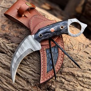 Premium Hand-Forged Damascus Steel Karambit with Bespoke Grip & Custom Two-Tone Sheath
